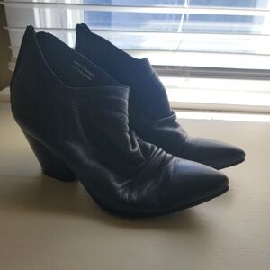 Bueno, High heel black Bootie, Size 40 (8/12-9)